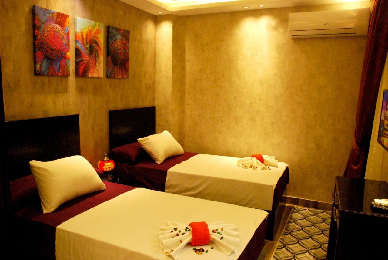 Pyramids Planet Hotel