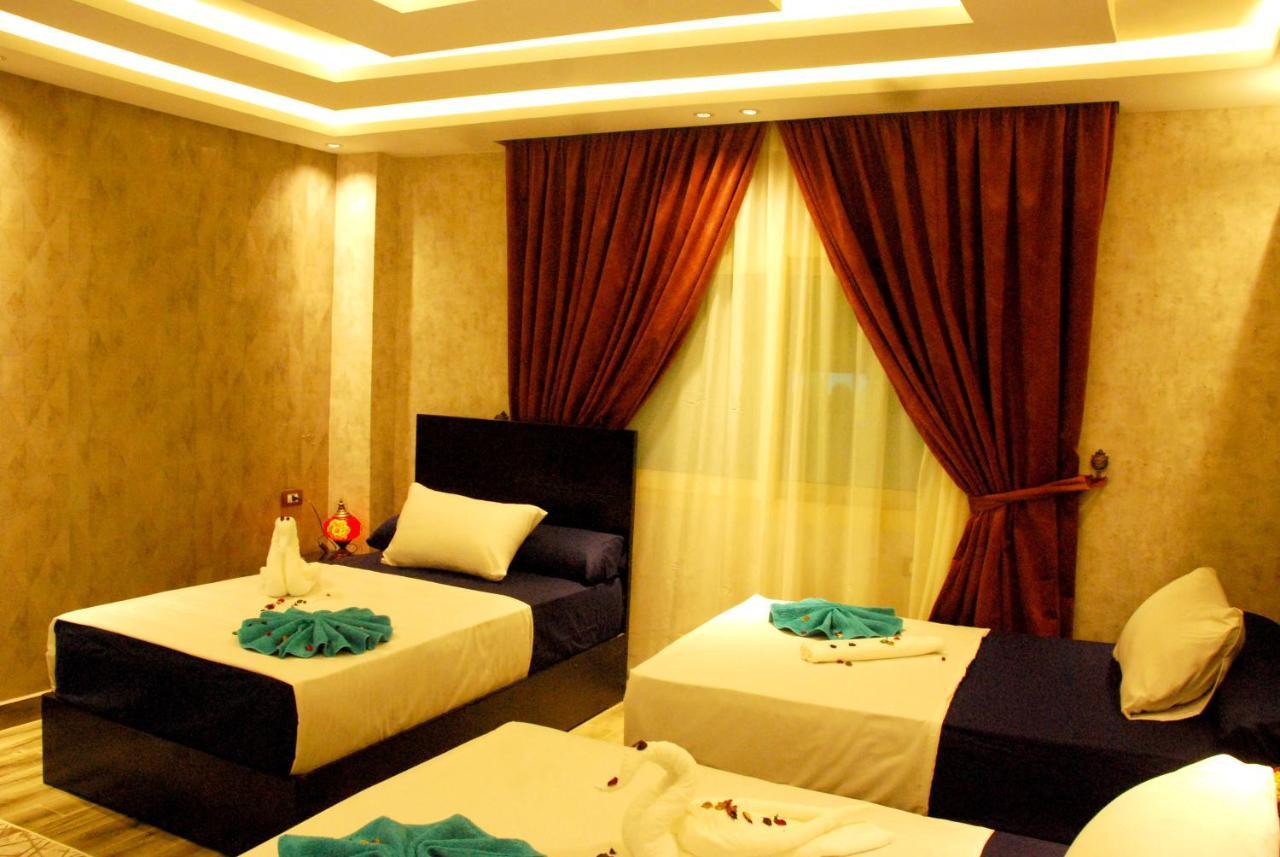 Pyramids Planet Hotel