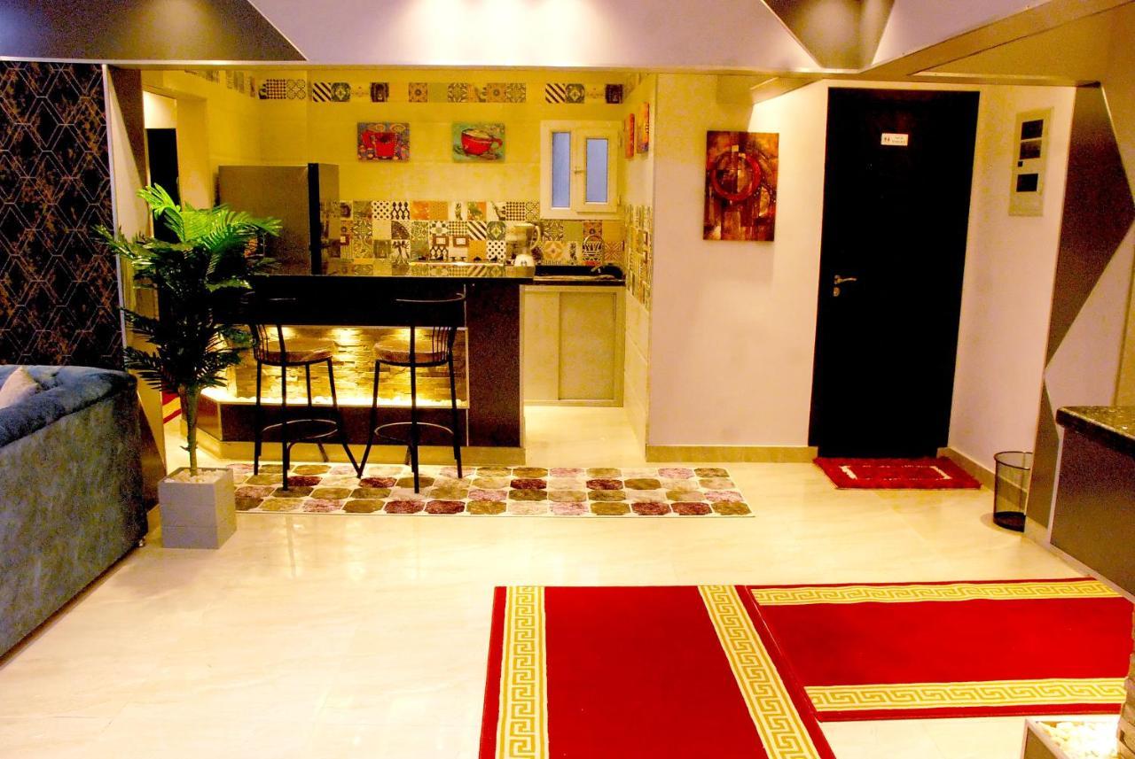 Pyramids Planet Hotel